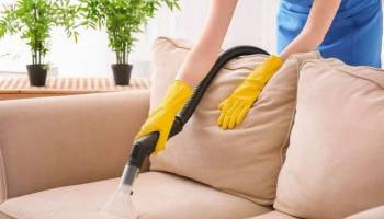 Как почистить диван в домашних условиях